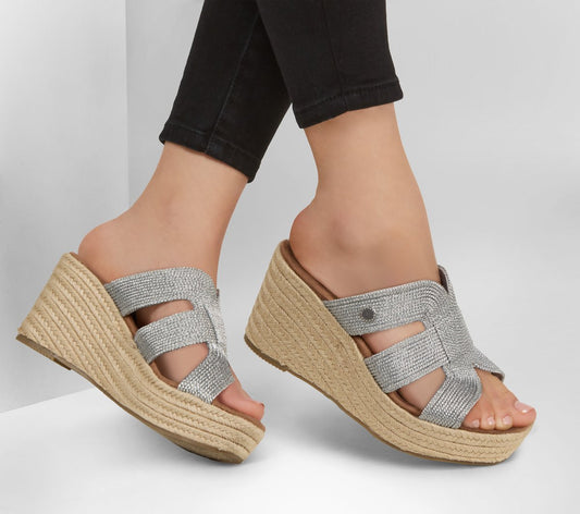 Martha Stewart: Iris - Unstoppable | Skechers US