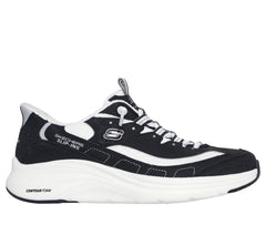 BLACK / WHITE