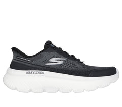 BLACK / WHITE
