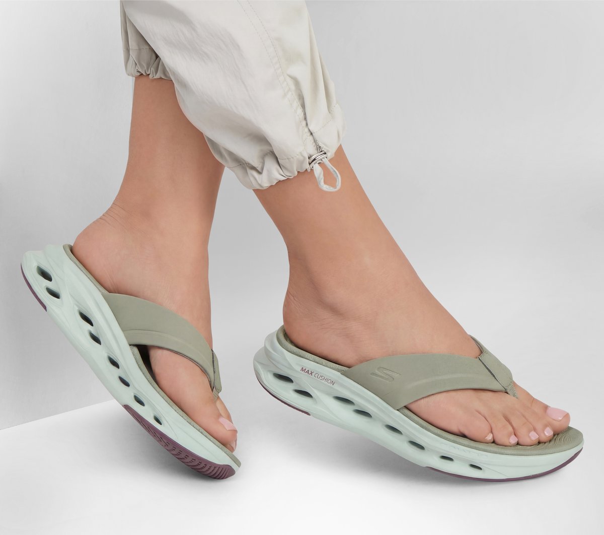 Max Cushioning Glide-Step Sandal - Audra | Skechers near me