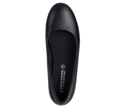 Work: Naulia | Skechers on sale