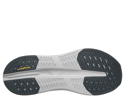 Max Cushioning Glide-Step - Tukker | Skechers USA